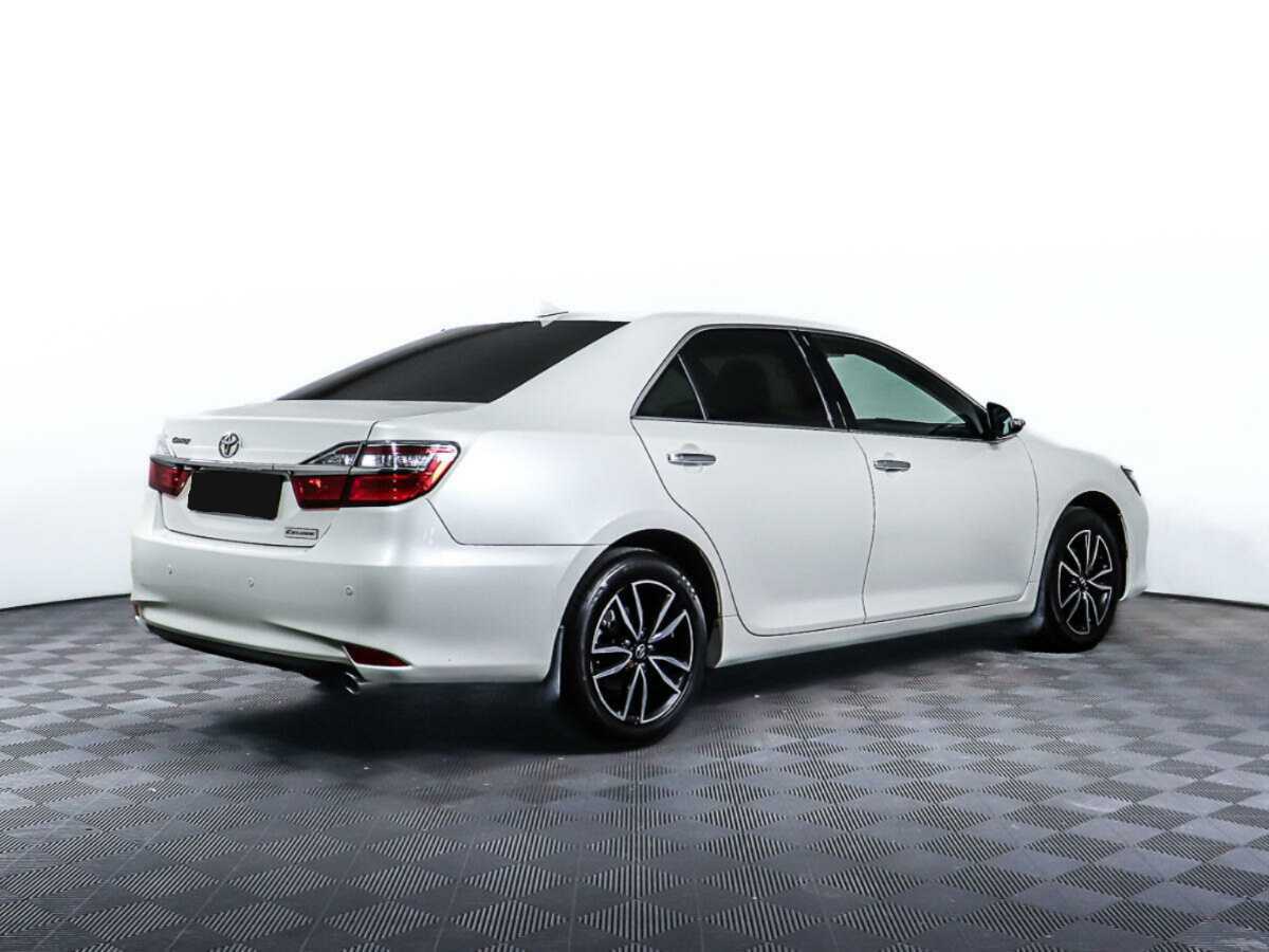Купить Toyota Camry с пробегом. Фото: #4