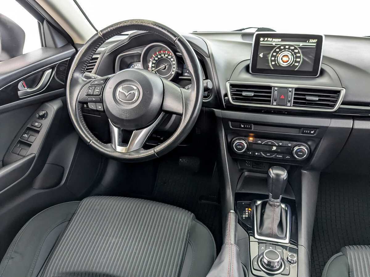 Купить Mazda 3 с пробегом. Фото: #25