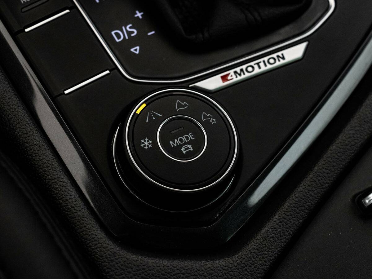 Купить Volkswagen Tiguan с пробегом. Фото: #11