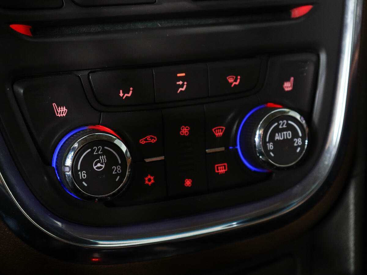 Купить Opel Mokka с пробегом. Фото: #13