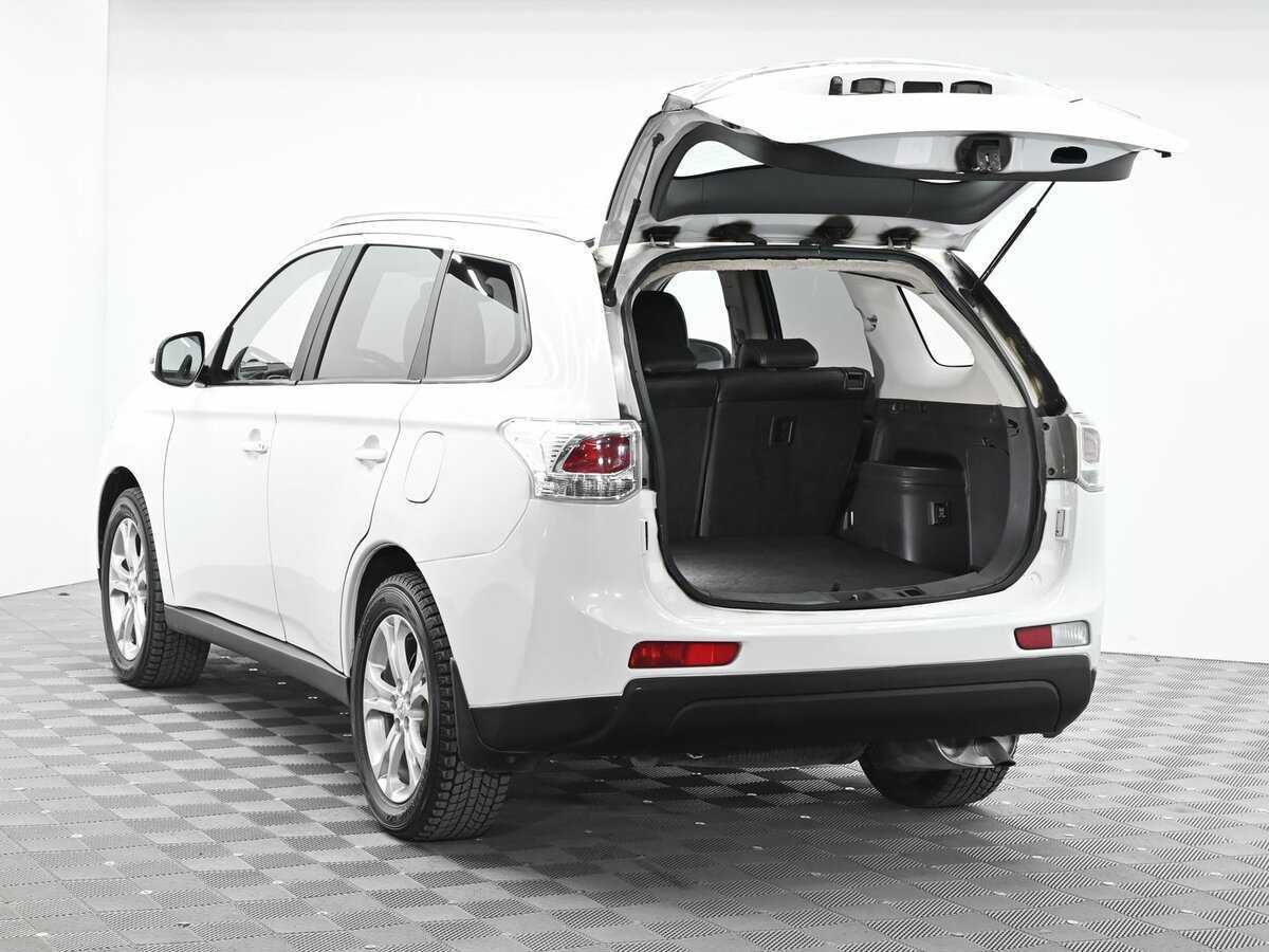 Купить Mitsubishi Outlander с пробегом. Фото: #4