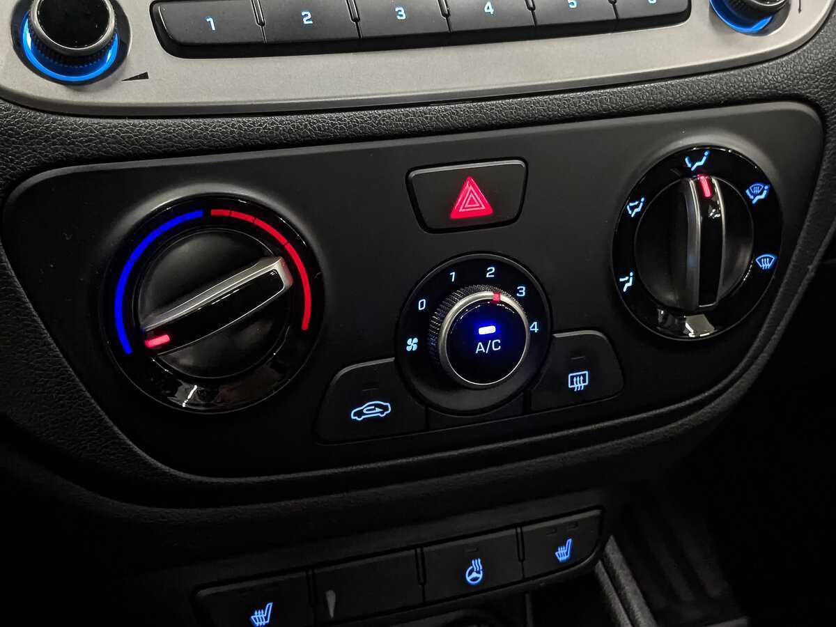 Купить Hyundai Solaris с пробегом. Фото: #18