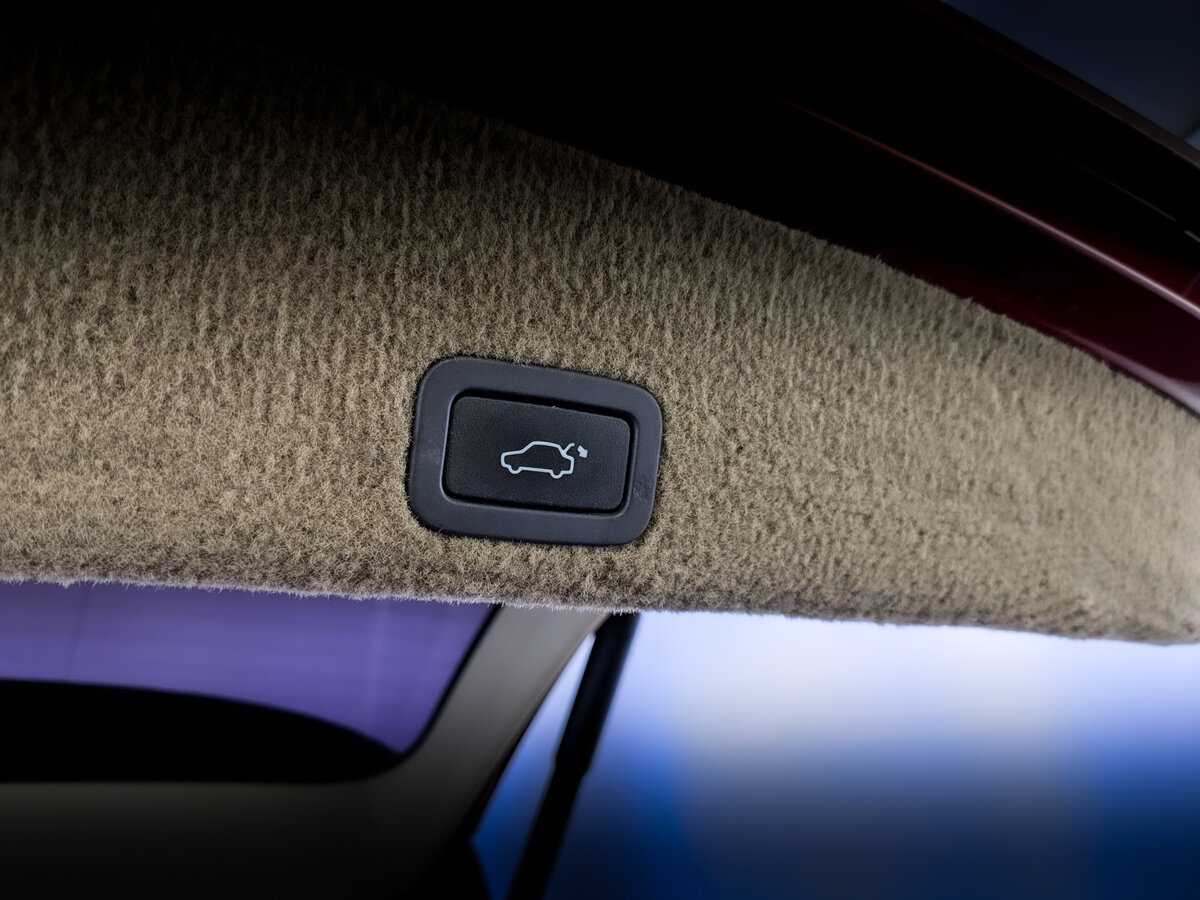 Купить Volvo XC60 с пробегом. Фото: #24