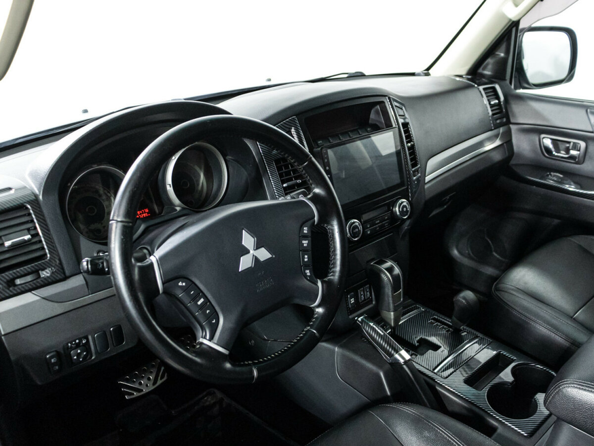 Купить Mitsubishi Pajero с пробегом. Фото: #8