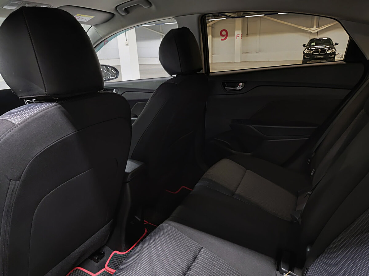 Купить Hyundai Solaris с пробегом. Фото: #11