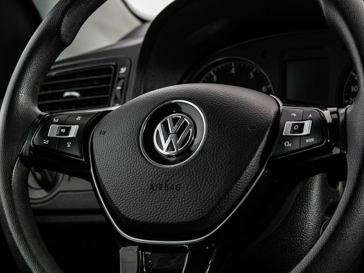 Купить Volkswagen Polo с пробегом. Фото: #8