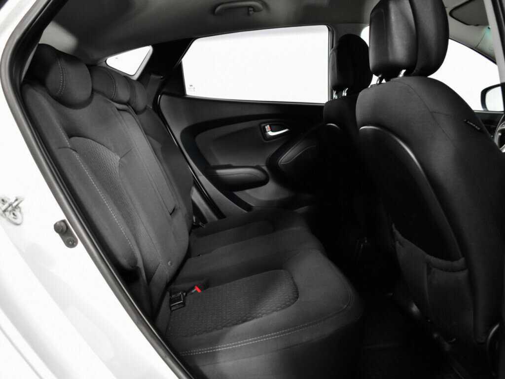 Купить Hyundai ix35 с пробегом. Фото: #9