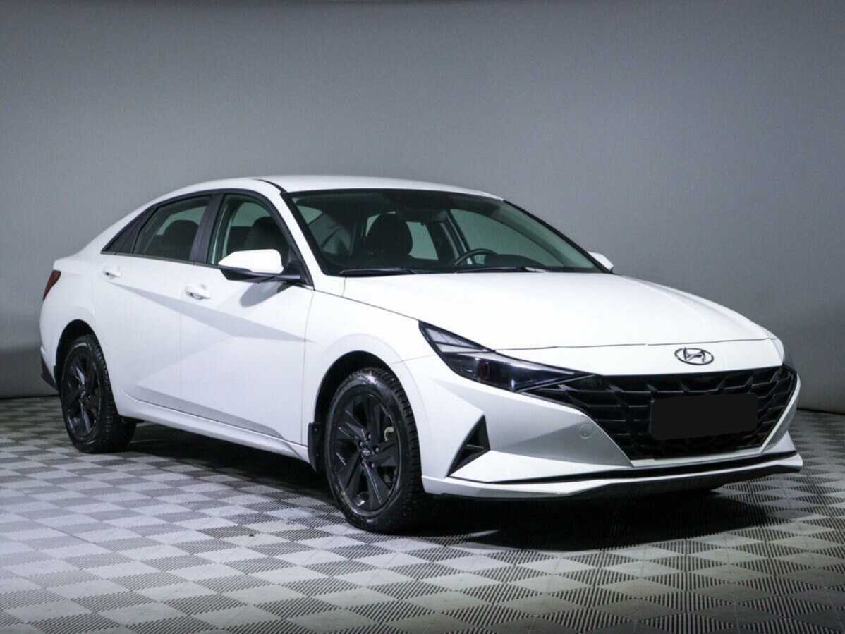 Купить Hyundai Elantra с пробегом. Фото: #2