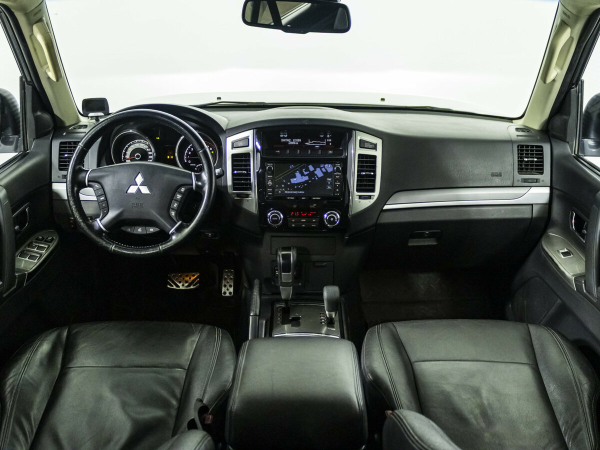 Купить Mitsubishi Pajero с пробегом. Фото: #9