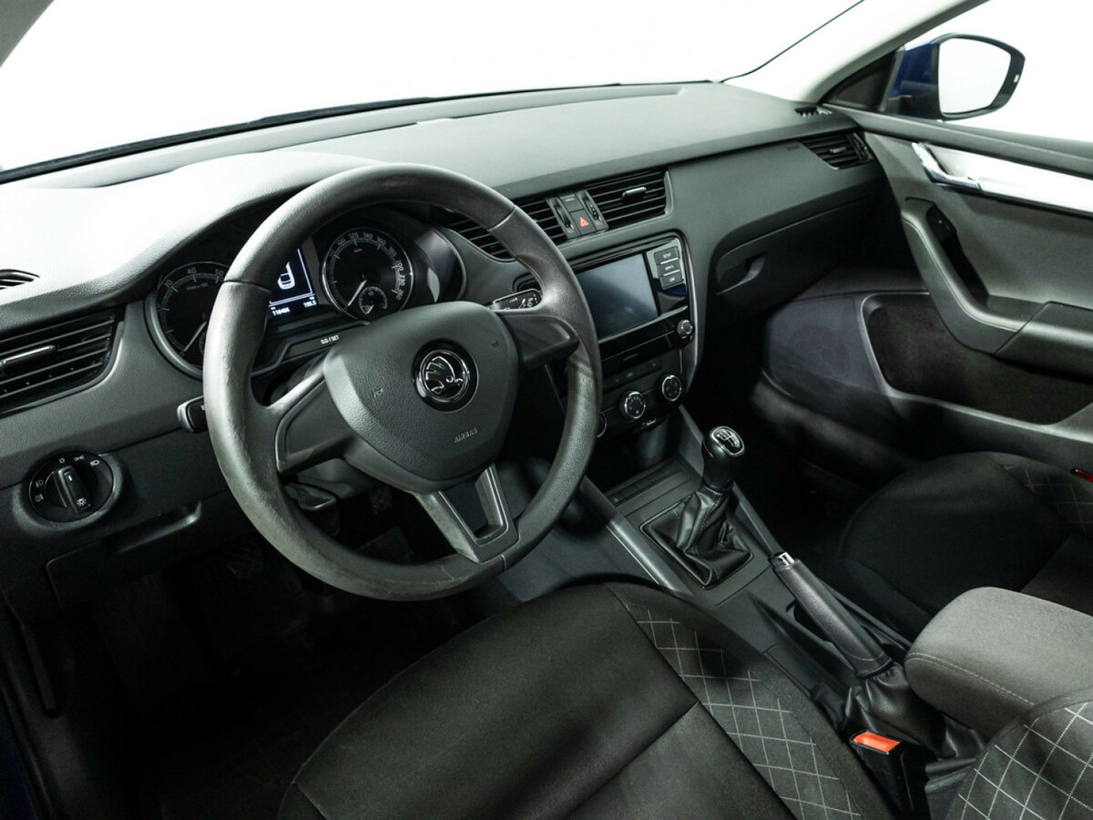 Купить Skoda Octavia с пробегом. Фото: #10