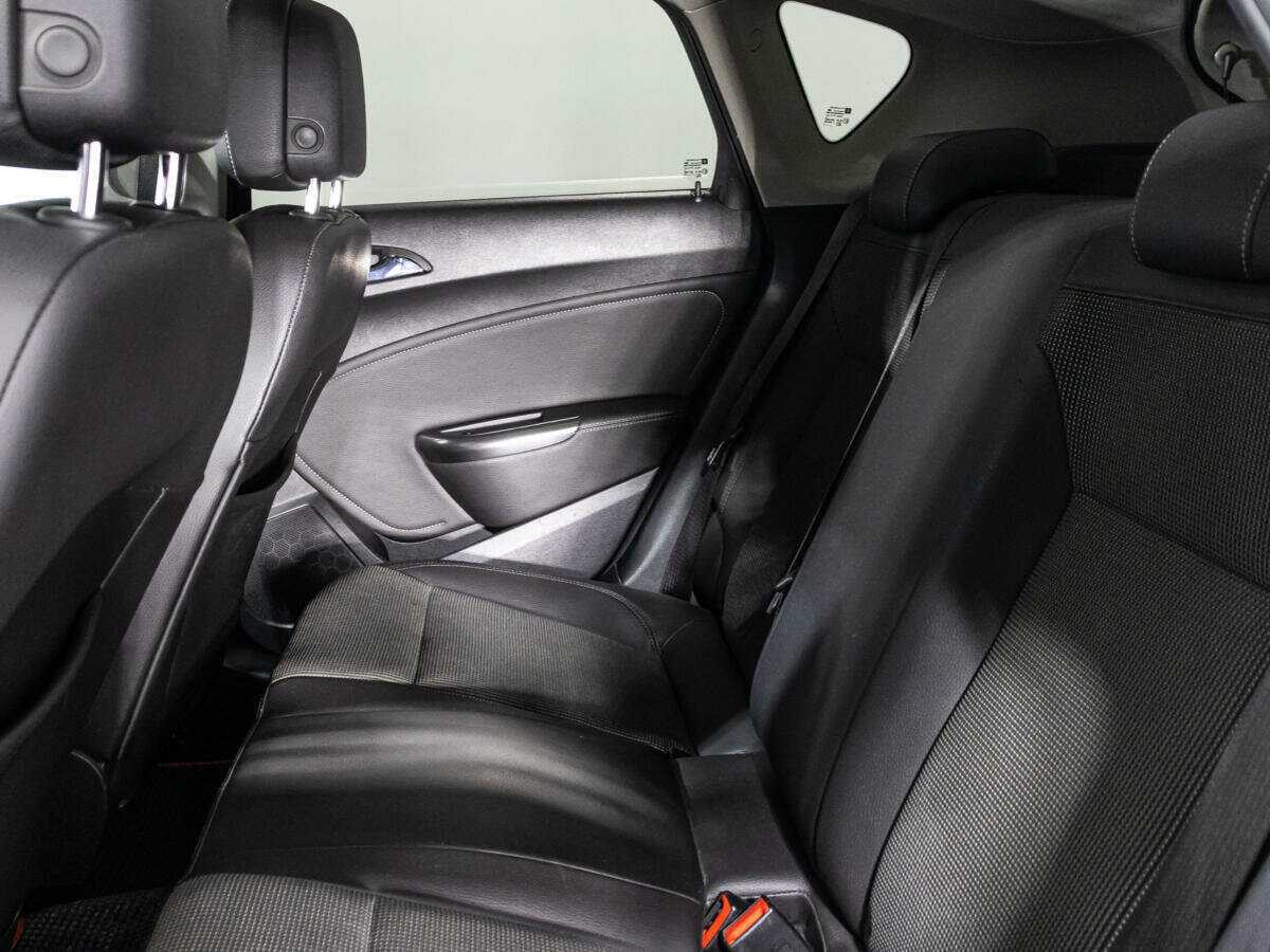 Купить Opel Astra с пробегом. Фото: #9