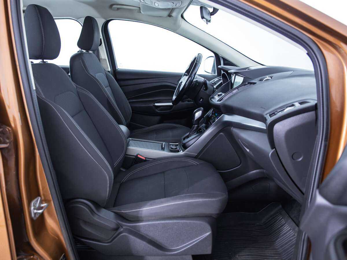 Купить Ford Kuga с пробегом. Фото: #14