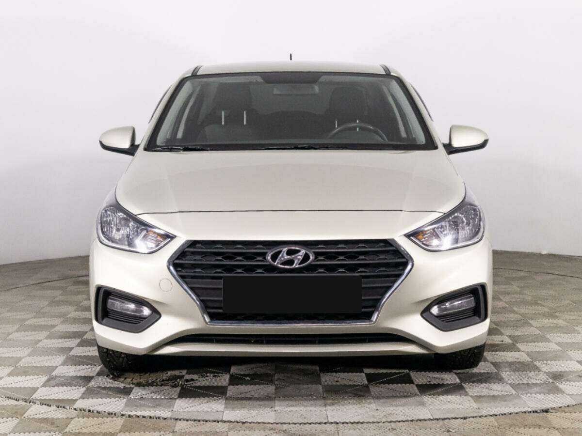 Купить Hyundai Solaris с пробегом. Фото: #1