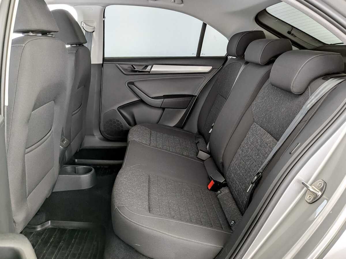 Купить Skoda Rapid с пробегом. Фото: #11