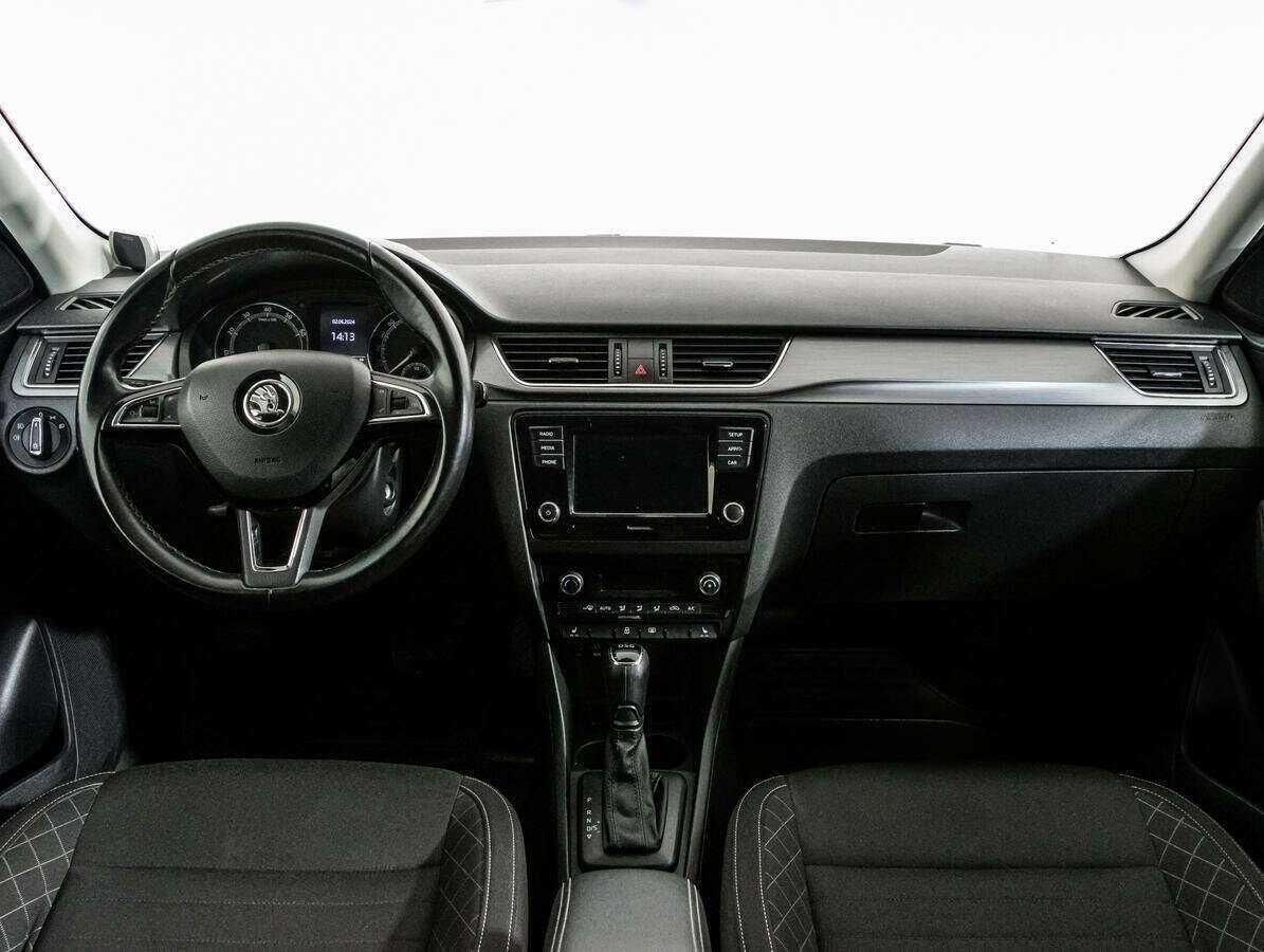 Купить Skoda Rapid с пробегом. Фото: #8