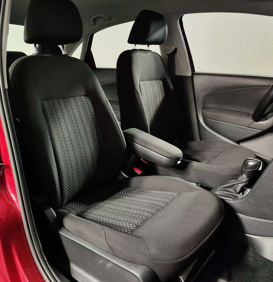 Купить Volkswagen Polo с пробегом. Фото: #11