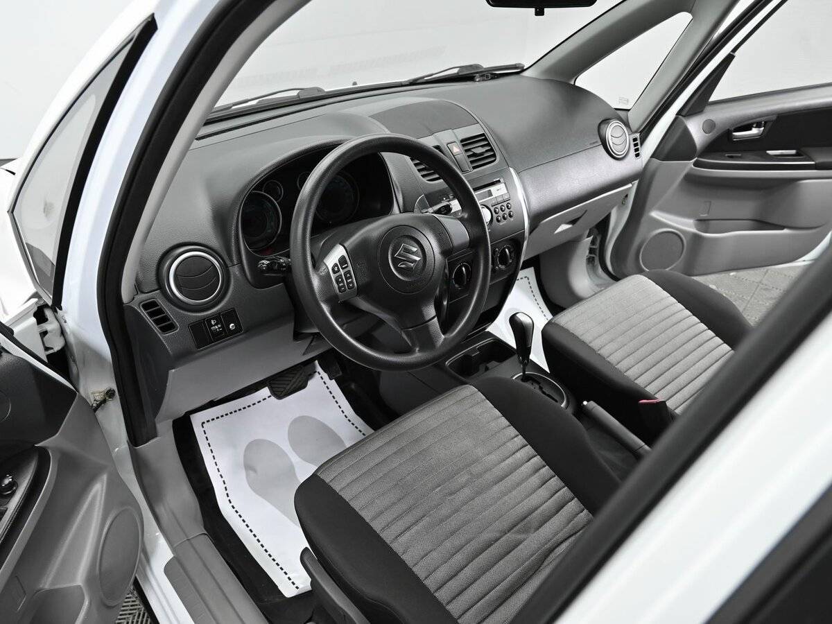 Купить Suzuki SX4 с пробегом. Фото: #7