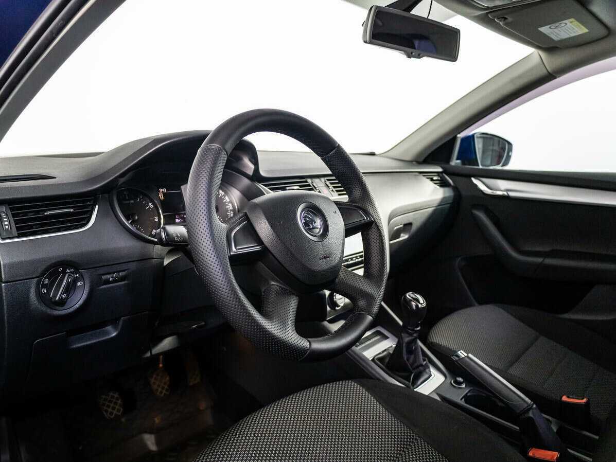 Купить Skoda Octavia с пробегом. Фото: #8