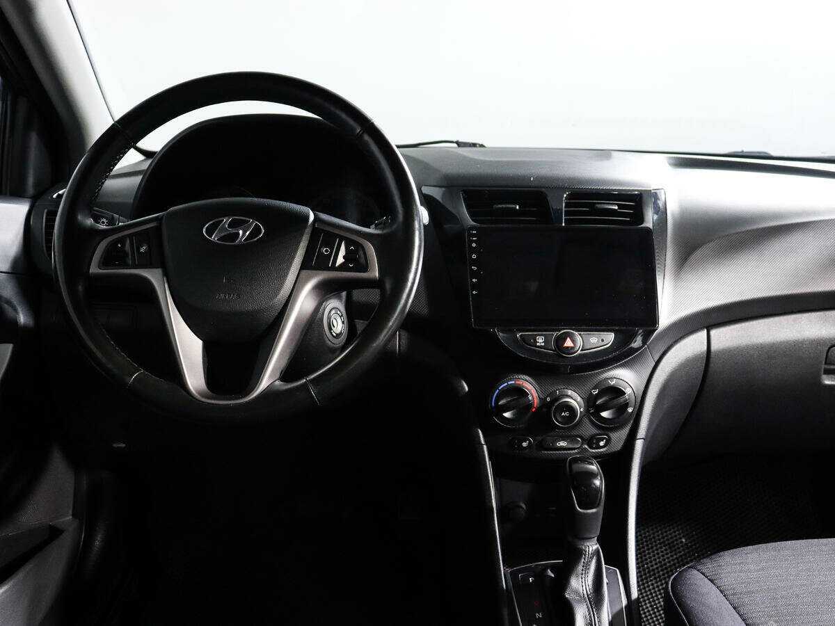 Купить Hyundai Solaris с пробегом. Фото: #9