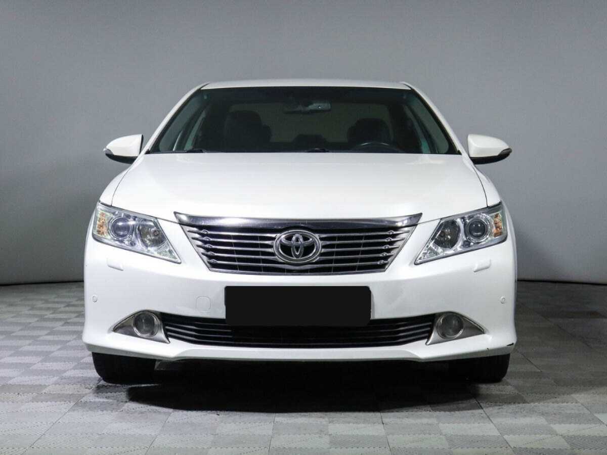 Купить Toyota Camry с пробегом. Фото: #1