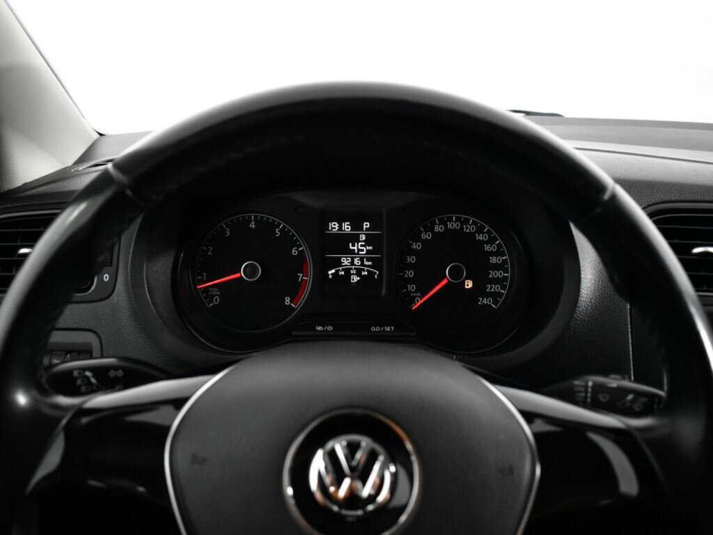 Купить Volkswagen Polo с пробегом. Фото: #10