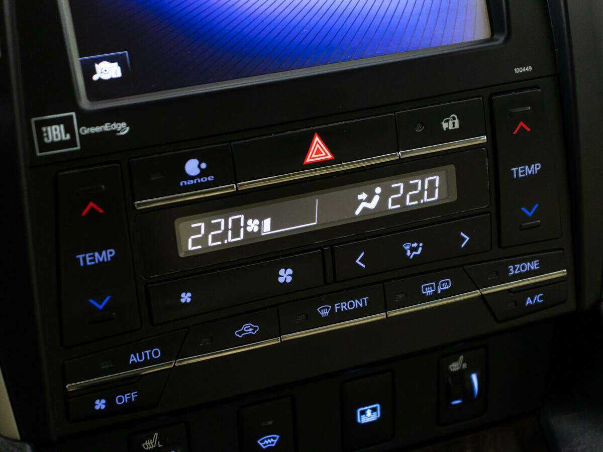 Купить Toyota Camry с пробегом. Фото: #18