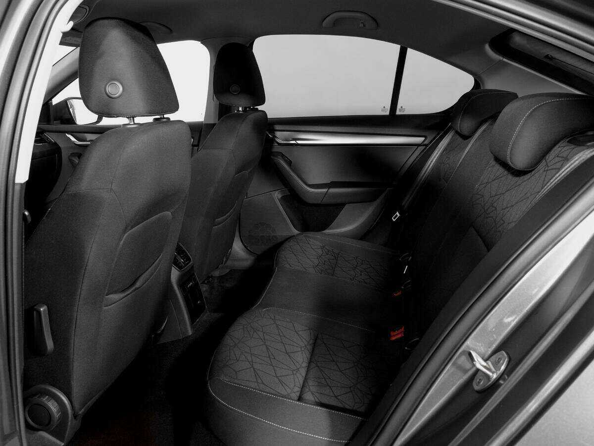 Купить Skoda Octavia с пробегом. Фото: #9