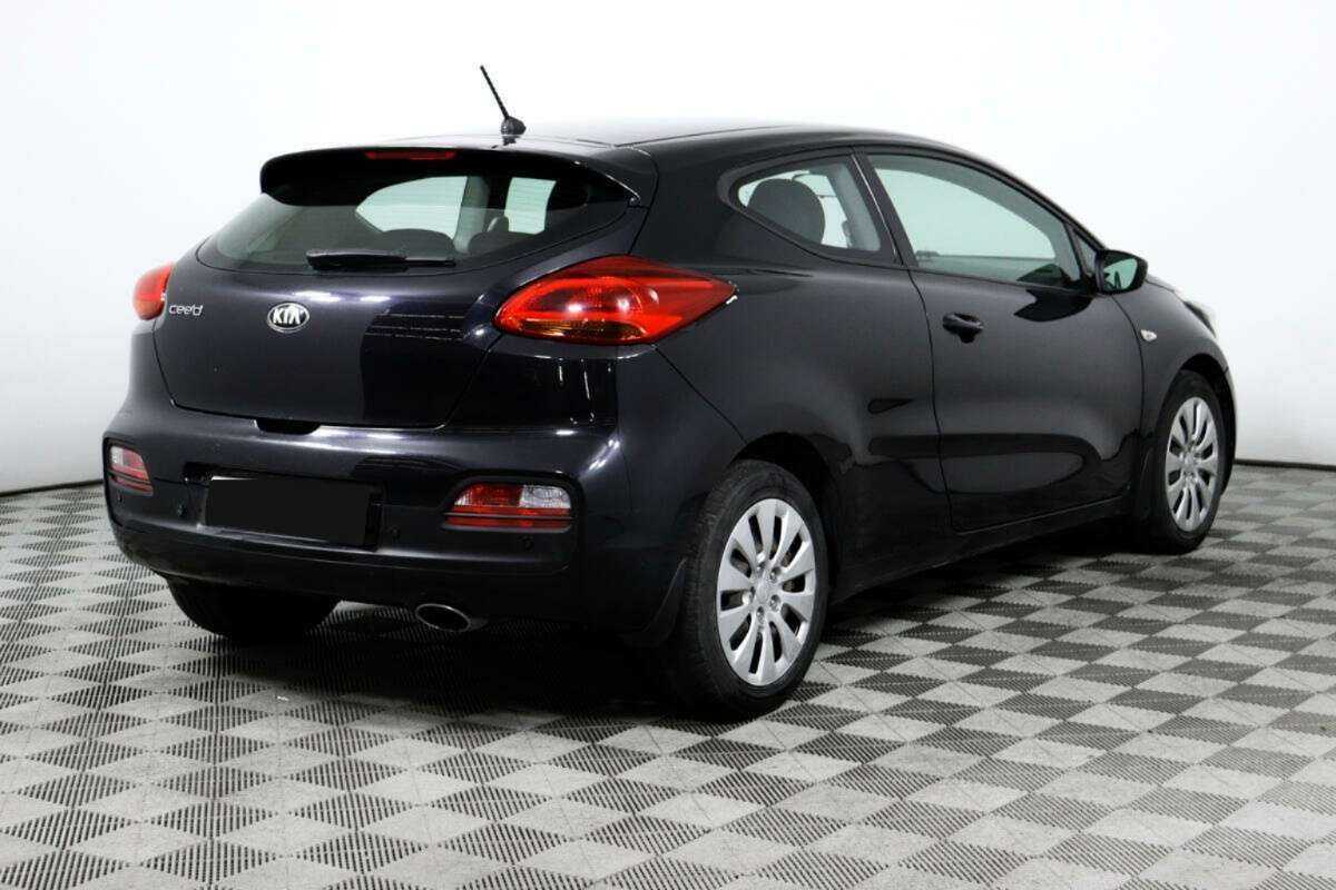 Купить Kia Ceed с пробегом. Фото: #4