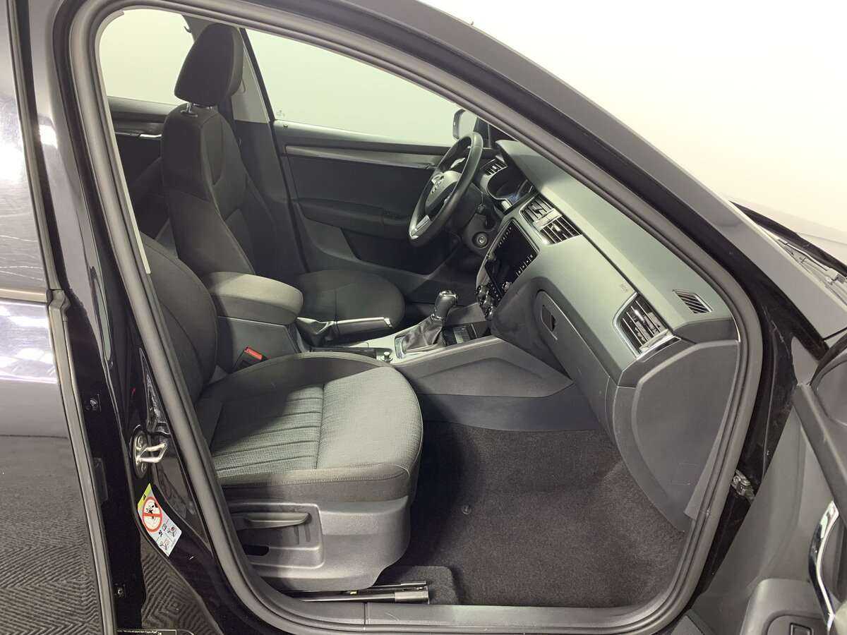 Купить Skoda Octavia с пробегом. Фото: #14
