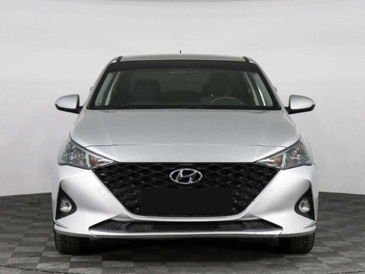 Купить Hyundai Solaris с пробегом. Фото: #1