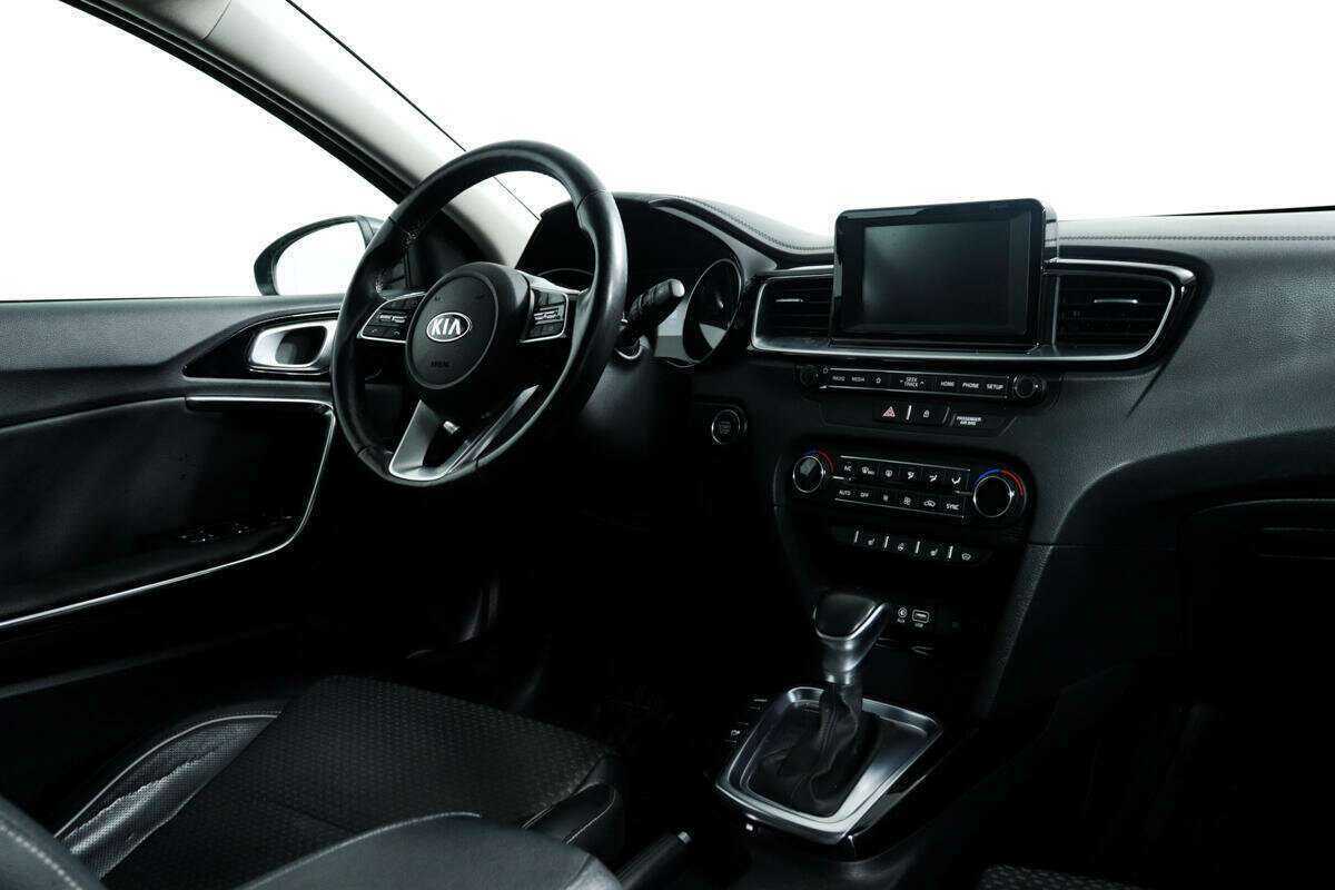 Купить Kia Ceed с пробегом. Фото: #8