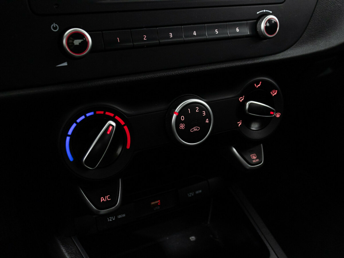 Купить Kia Rio с пробегом. Фото: #13
