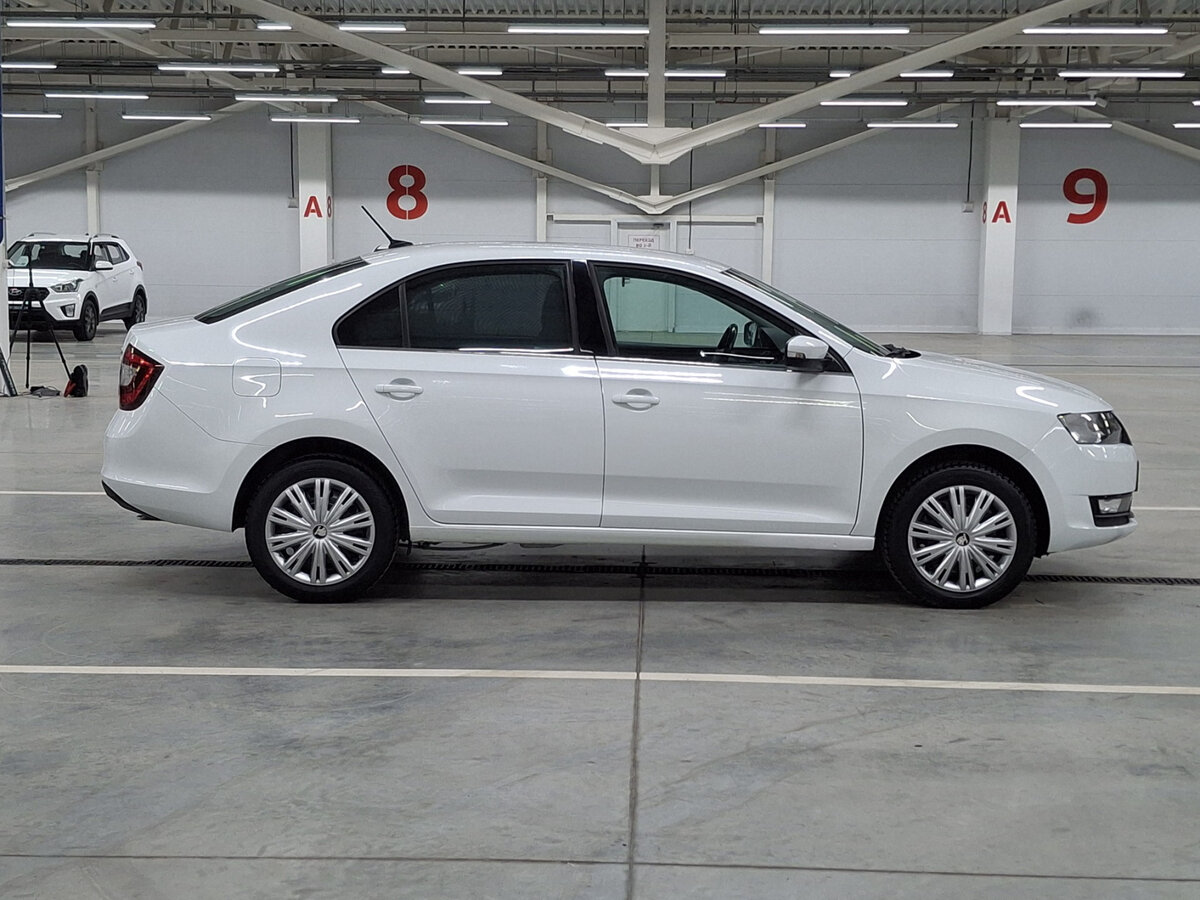 Купить Skoda Rapid с пробегом. Фото: #3