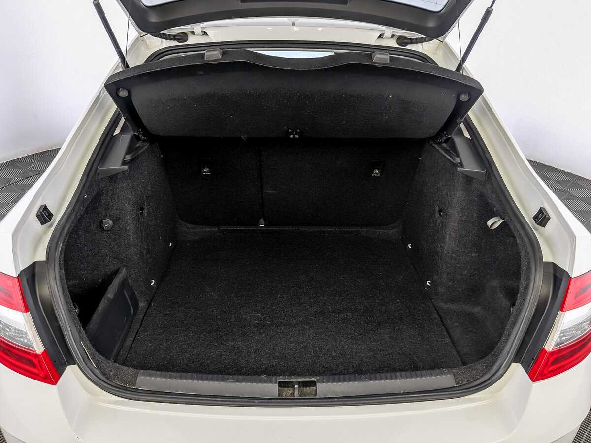 Купить Skoda Octavia с пробегом. Фото: #9