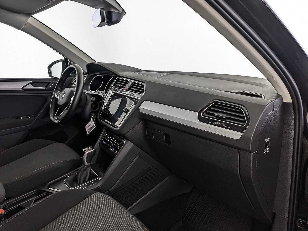 Купить Volkswagen Tiguan с пробегом. Фото: #12