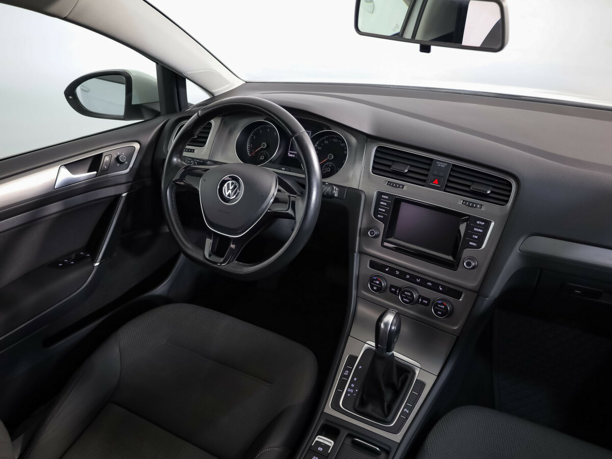 Купить Volkswagen Golf с пробегом. Фото: #7