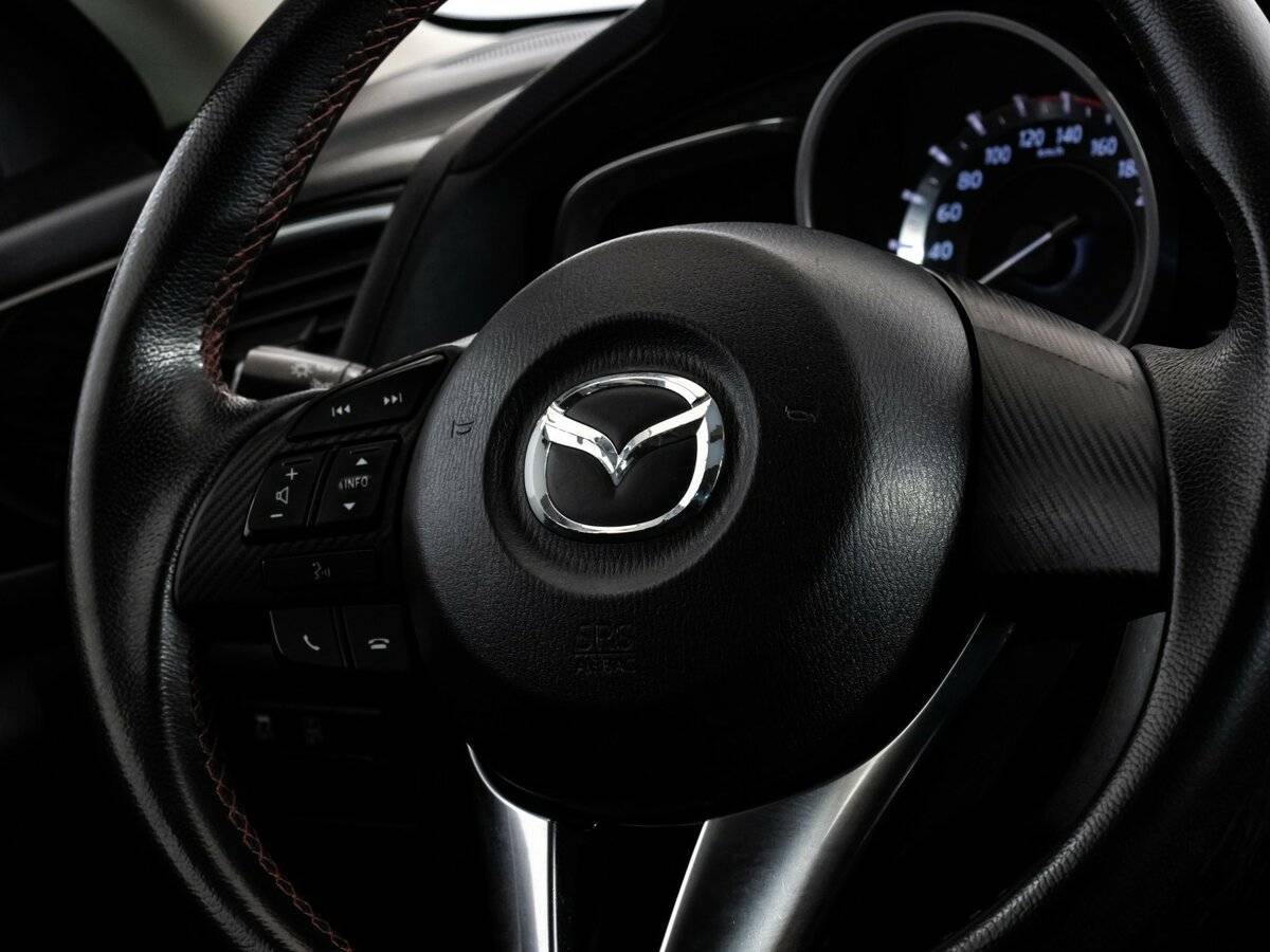 Купить Mazda 3 с пробегом. Фото: #11
