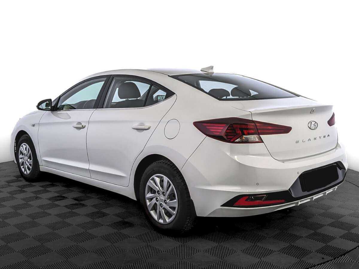 Купить Hyundai Elantra с пробегом. Фото: #6
