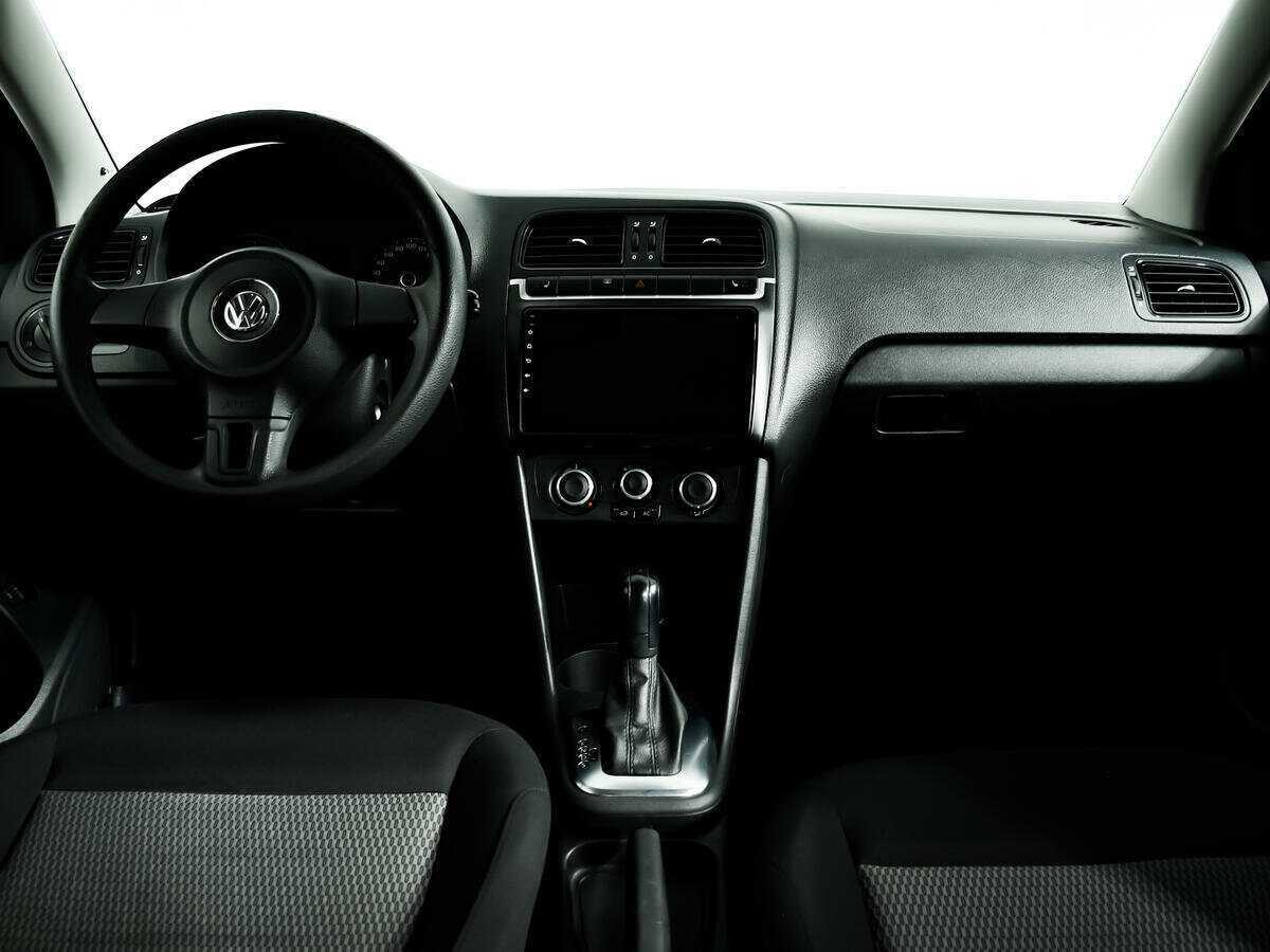Купить Volkswagen Polo с пробегом. Фото: #10