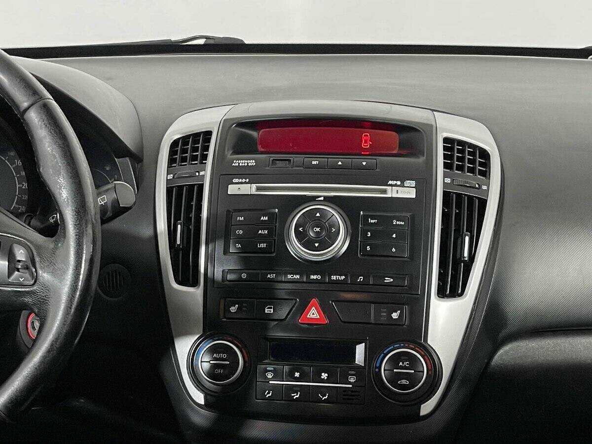 Купить Kia Ceed с пробегом. Фото: #11