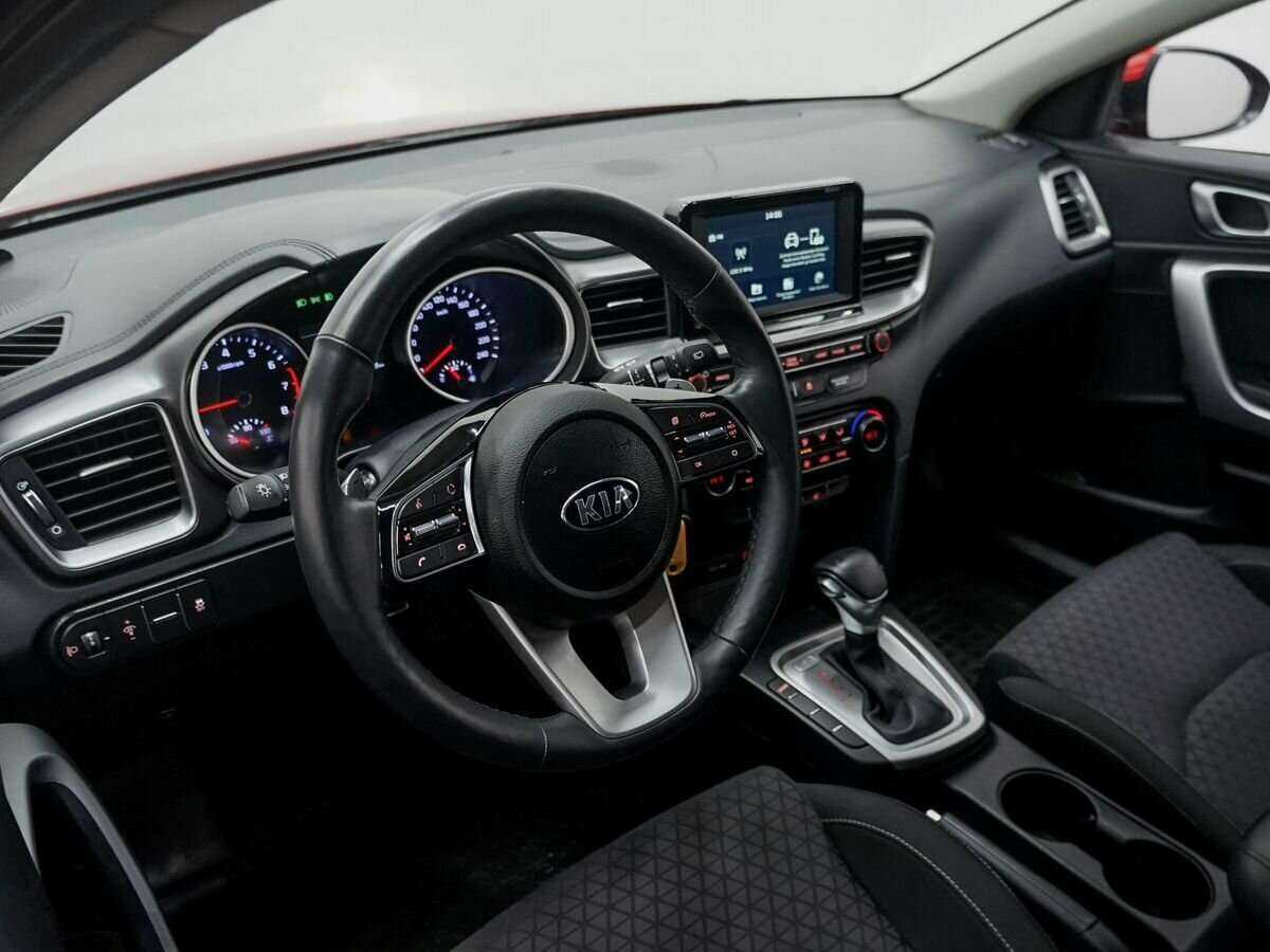 Купить Kia Ceed с пробегом. Фото: #12