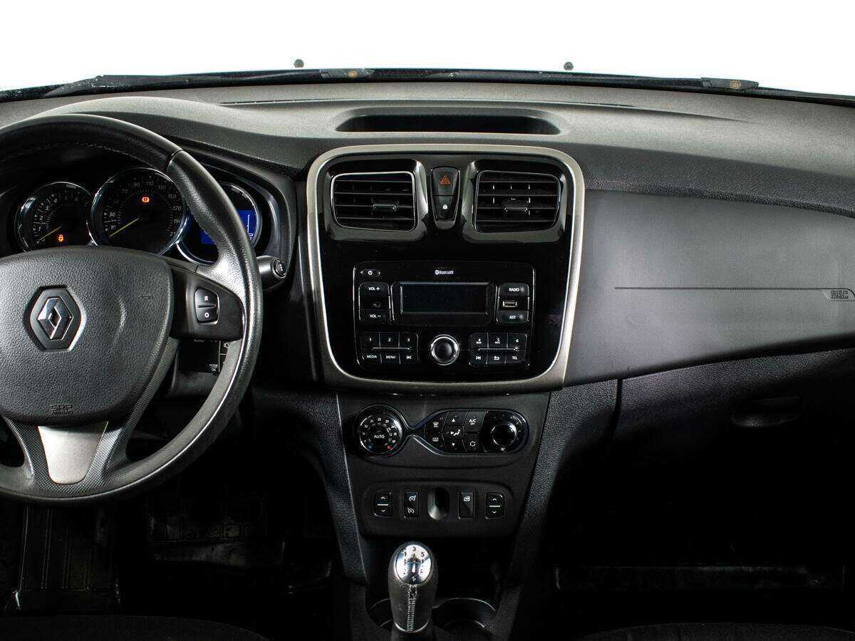 Купить Renault Sandero с пробегом. Фото: #9