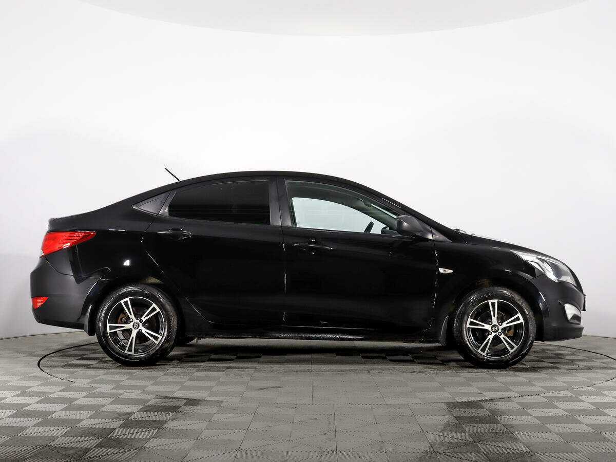 Купить Hyundai Solaris с пробегом. Фото: #3