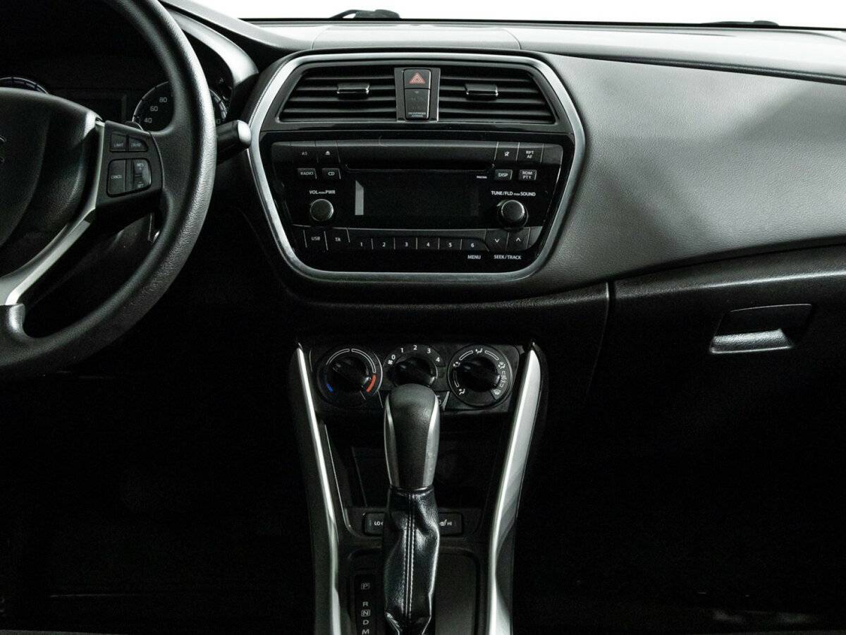 Купить Suzuki SX4 с пробегом. Фото: #13