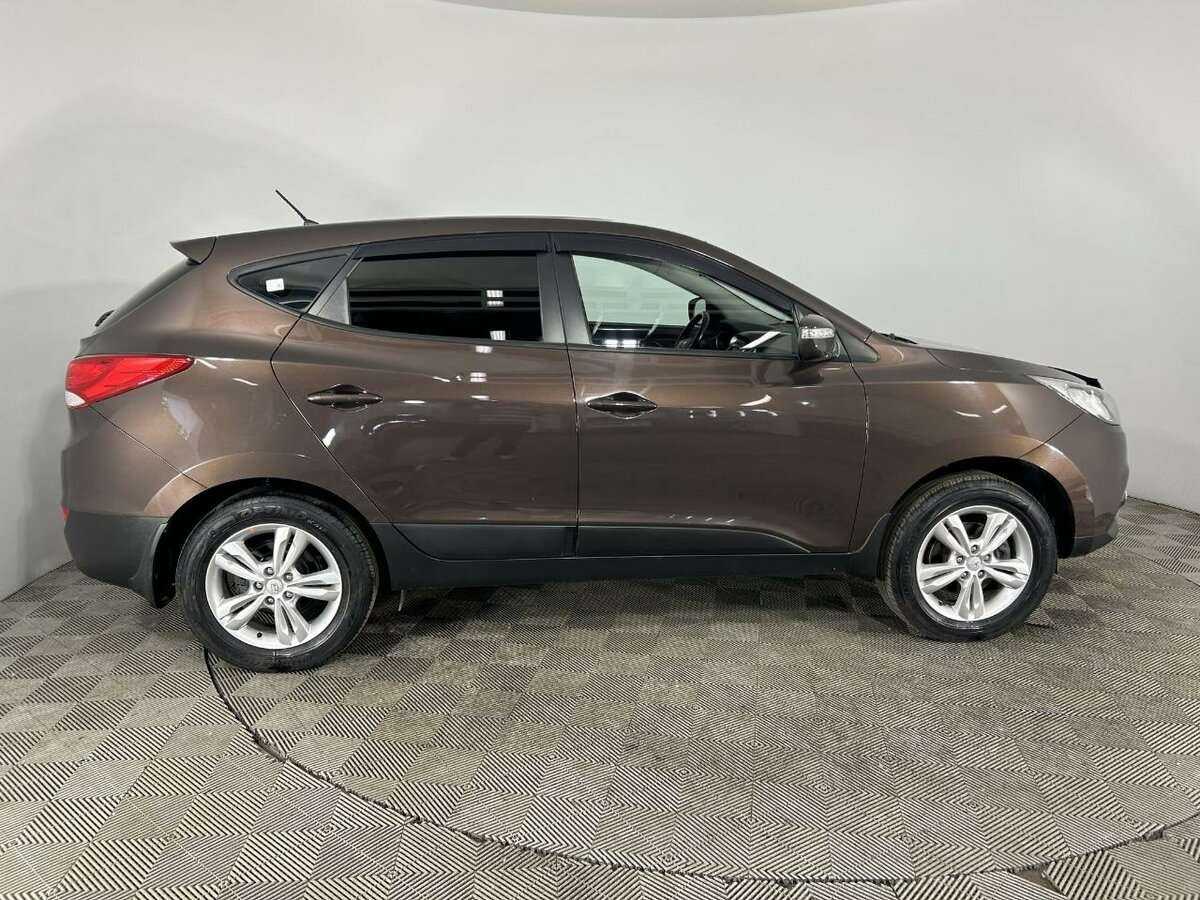 Купить Hyundai ix35 с пробегом. Фото: #3