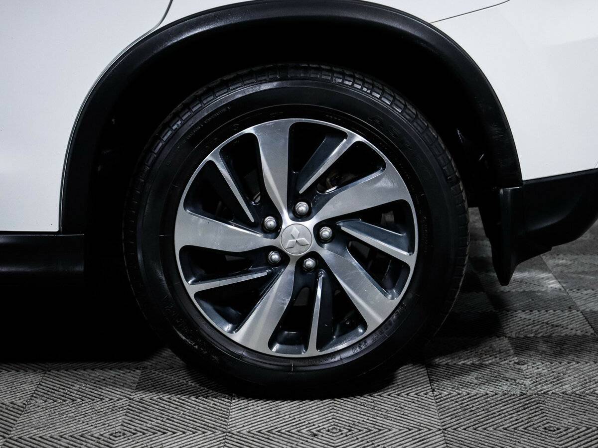 Купить Mitsubishi ASX с пробегом. Фото: #11