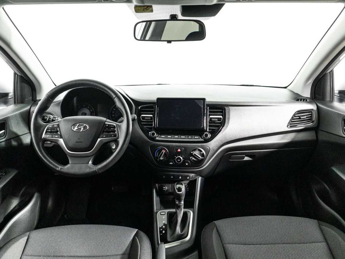 Купить Hyundai Solaris с пробегом. Фото: #12