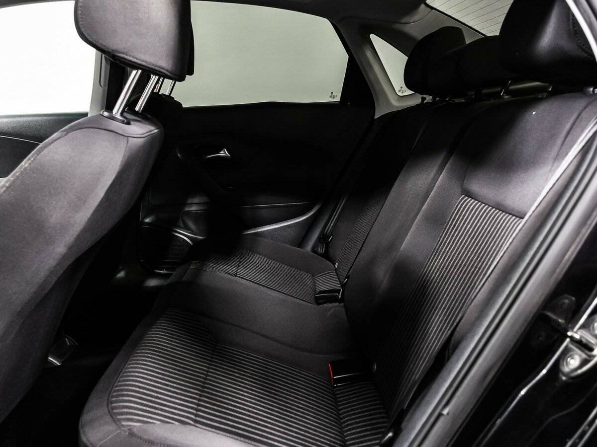 Купить Volkswagen Polo с пробегом. Фото: #9