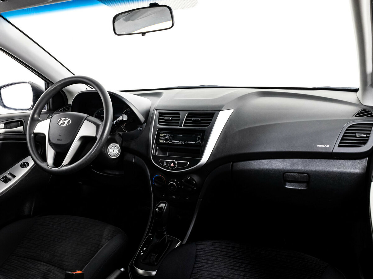 Купить Hyundai Solaris с пробегом. Фото: #6