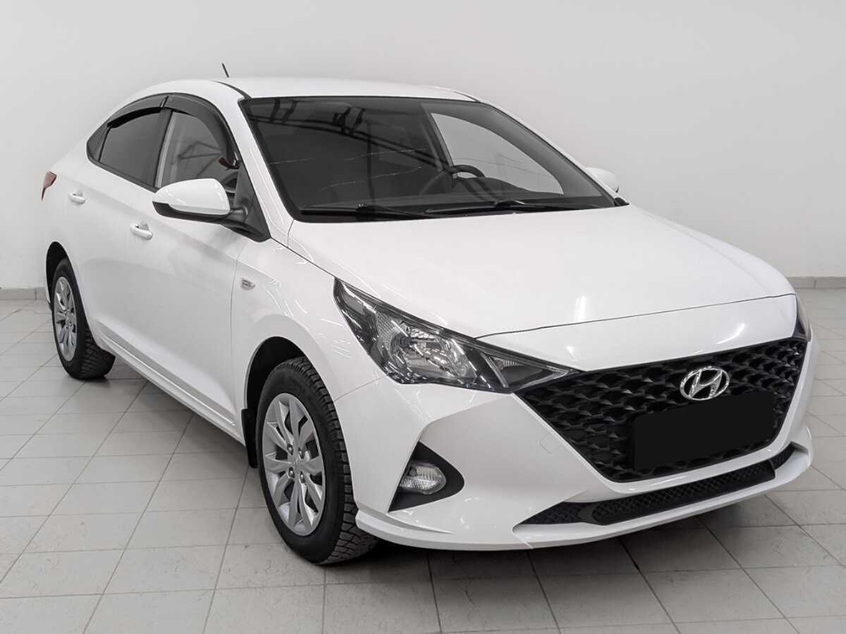 Купить Hyundai Solaris с пробегом. Фото: #2